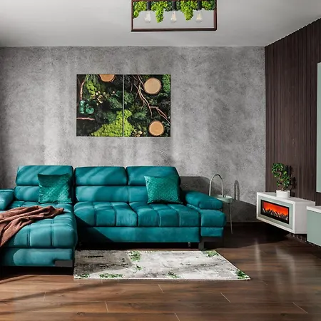 Kronsmart Apartment: Cozy Fireplace & Free Parking *