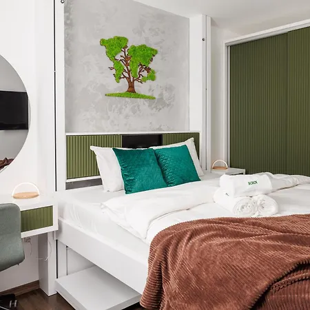 Kronsmart - Cozy Fireplace And Free Parking Apartment *