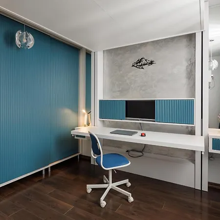 公寓 Kronsmart Apartment: Cozy Fireplace & Free Parking 布拉索夫