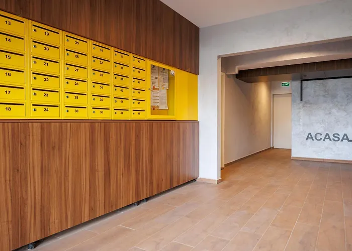 Kronsmart Apartment: Cozy Fireplace & Free Parking