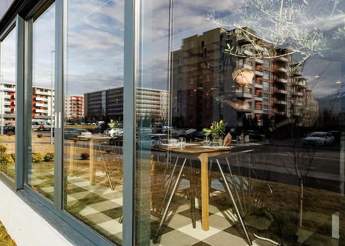 Kronsmart Apartment: Cozy Fireplace & Free Parking Apartment