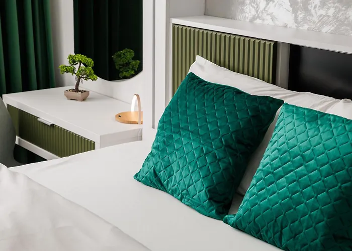 Kronsmart Apartment: Cozy Fireplace & Free Parking Lägenhet